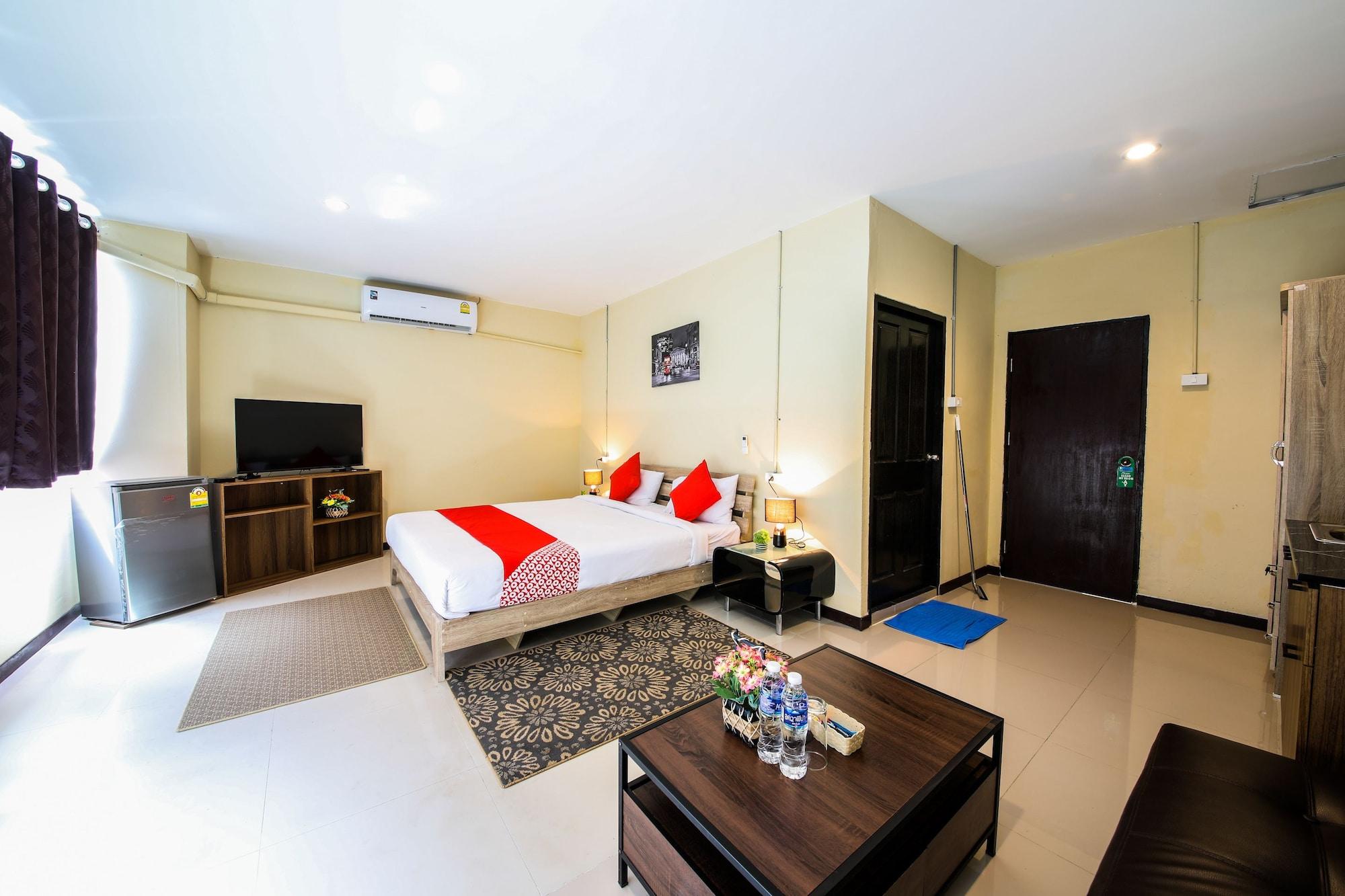 Oyo 118 Beach Walk Stay Patong Exterior photo