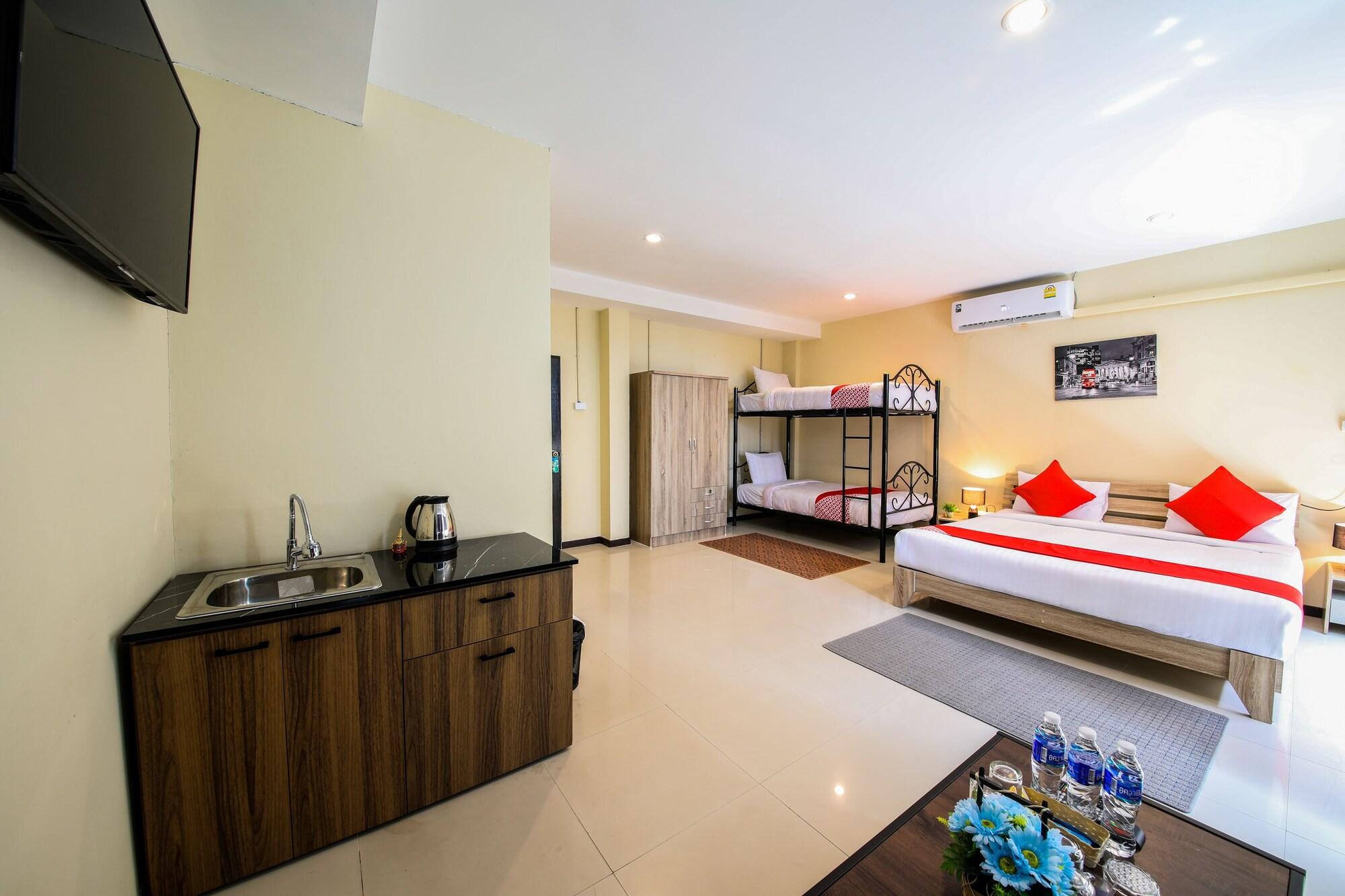 Oyo 118 Beach Walk Stay Patong Exterior photo